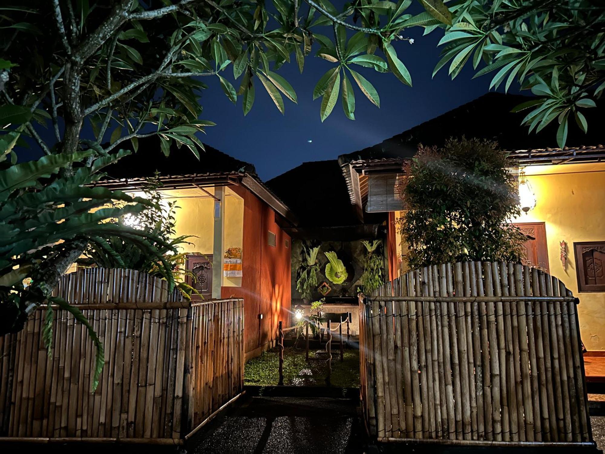 Ayye Bungalows Ubud Extérieur photo